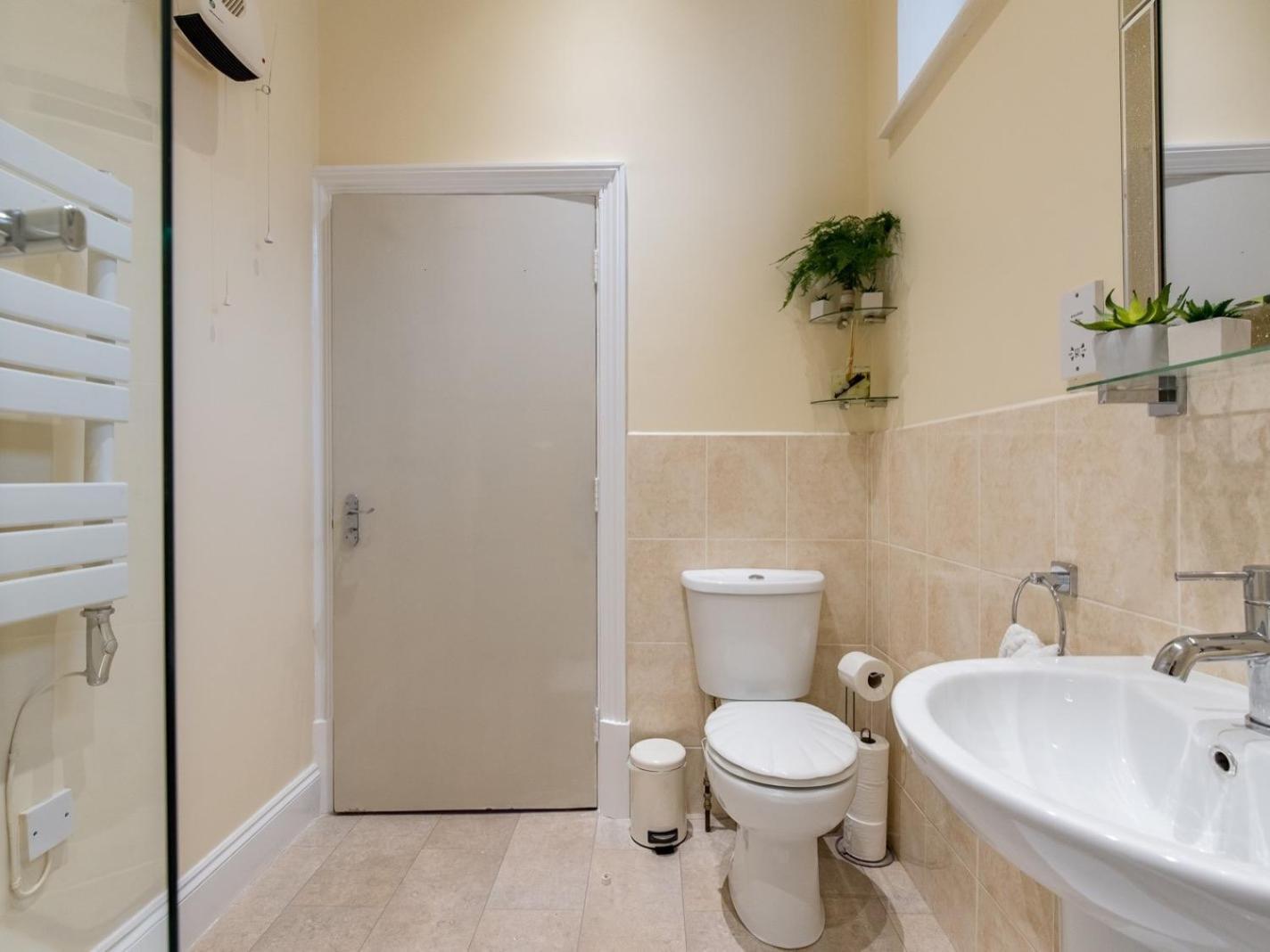 Church Lane Apartments Boston Room photo