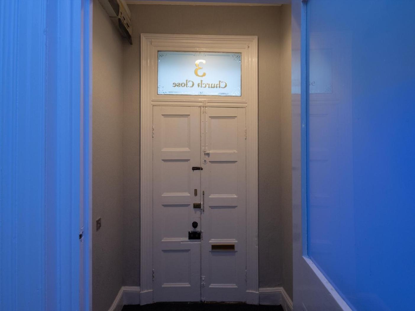 Church Lane Apartments Boston Room photo