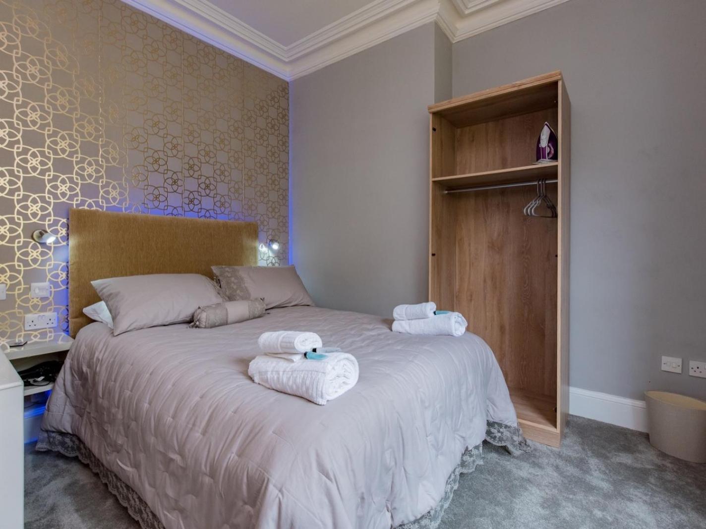 Church Lane Apartments Boston Room photo