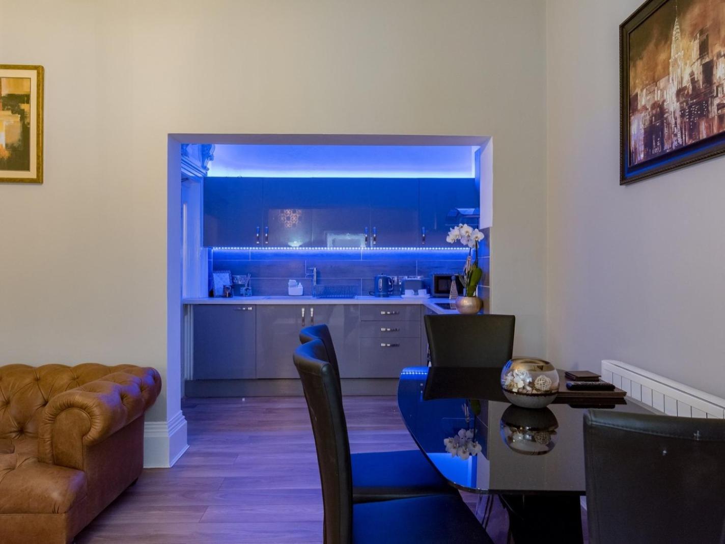 Church Lane Apartments Boston Room photo
