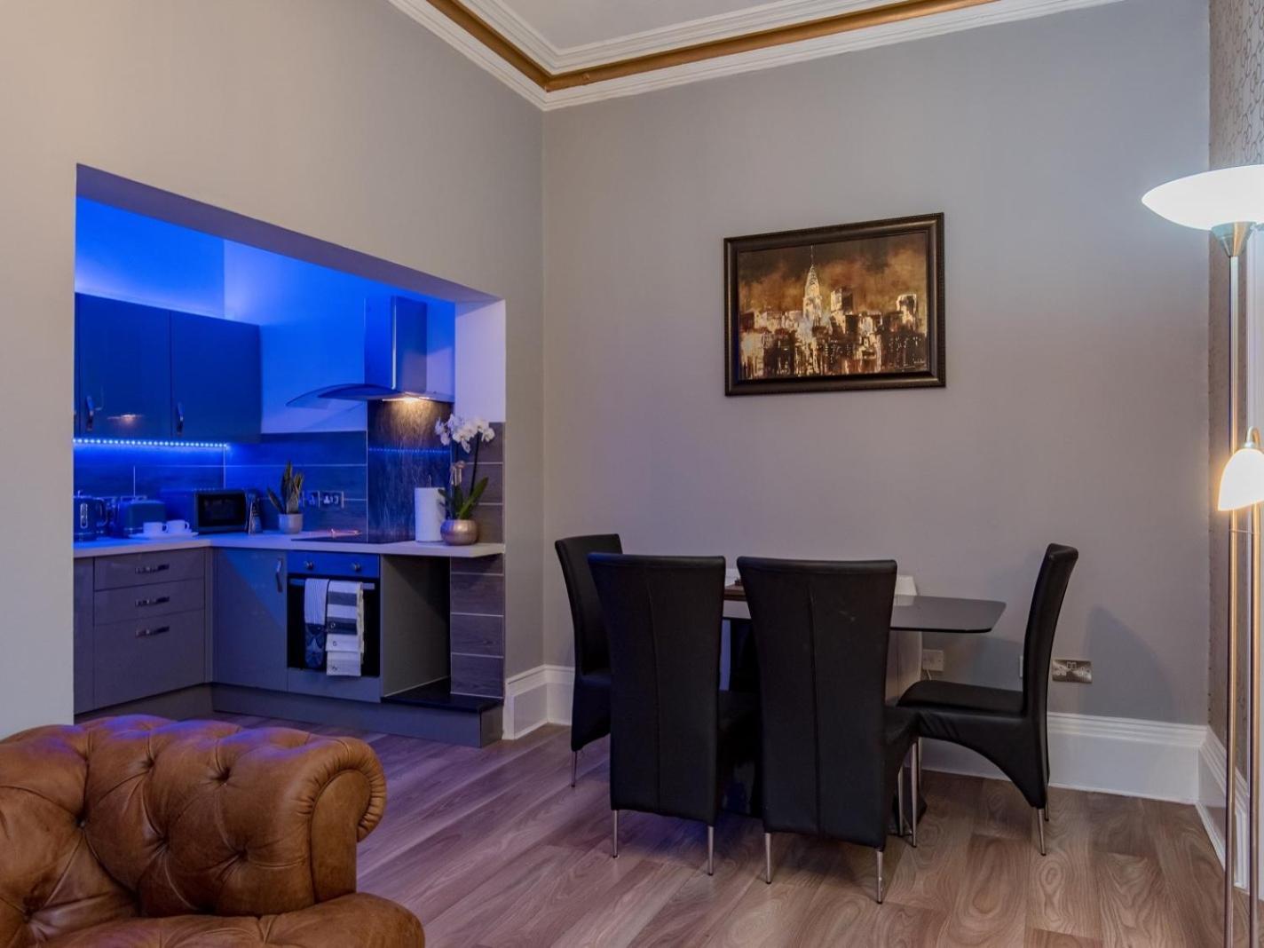 Church Lane Apartments Boston Room photo