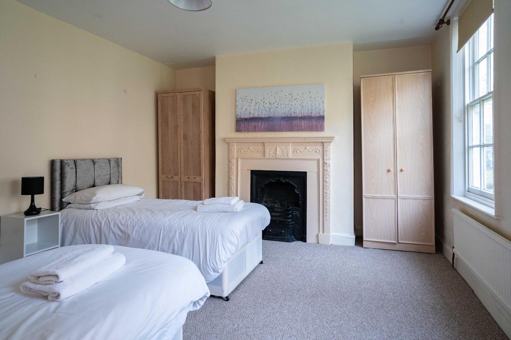 Church Lane Apartments Boston Room photo